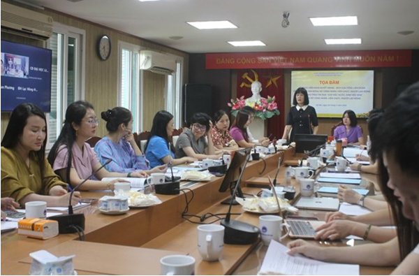 Tọa đàm về công tác vận động nữ công nhân, viên chức, lao động và phong trào thi đua “Giỏi việc nước, đảm việc nhà” trong nữ CNVCLĐ