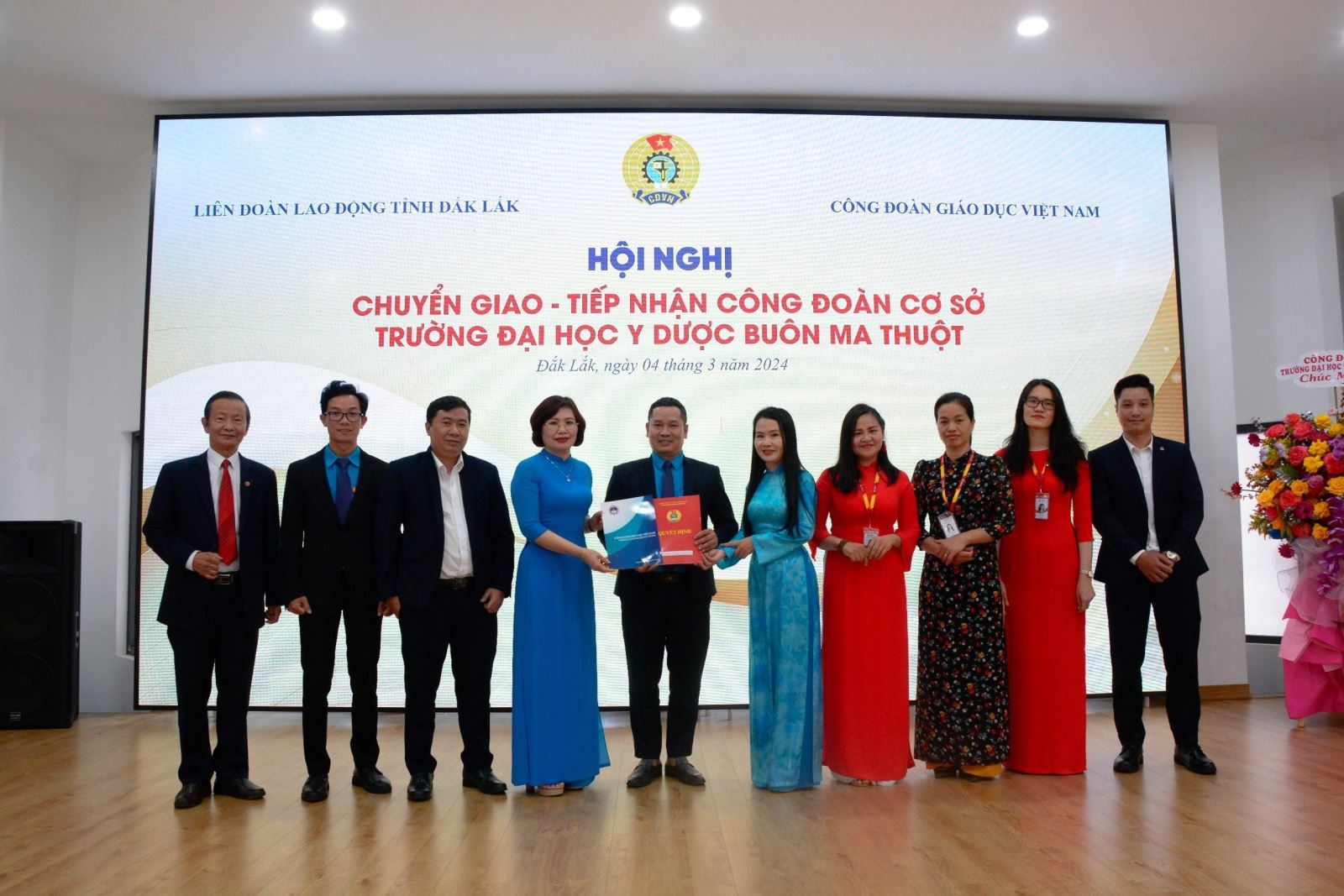 Công đoàn Giáo dục Việt Nam phối hợp tổ chức Hội nghị Chuyển giao - Tiếp nhận Công đoàn cơ sở Trường Đại học Y Dược Buôn Ma Thuột