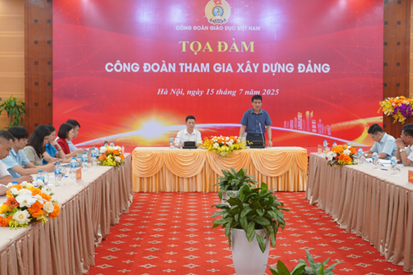 Công đoàn Giáo dục Việt Nam tổ chức các hoạt động chào mừng Đại hội Đảng các cấp tiến tới Đại hội đại biểu toàn quốc lần thứ XIV của Đảng